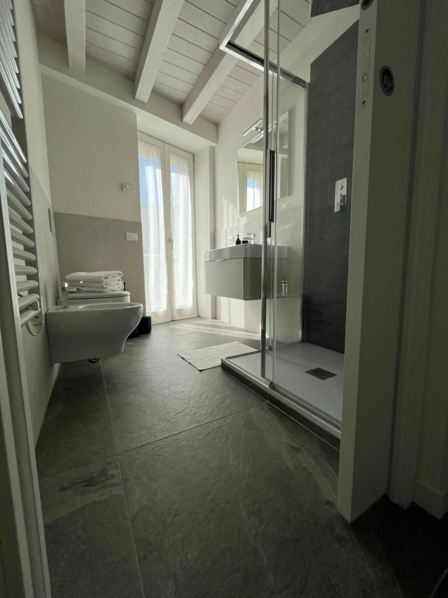La Casa Incartata Daire Toscolano Maderno Dış mekan fotoğraf