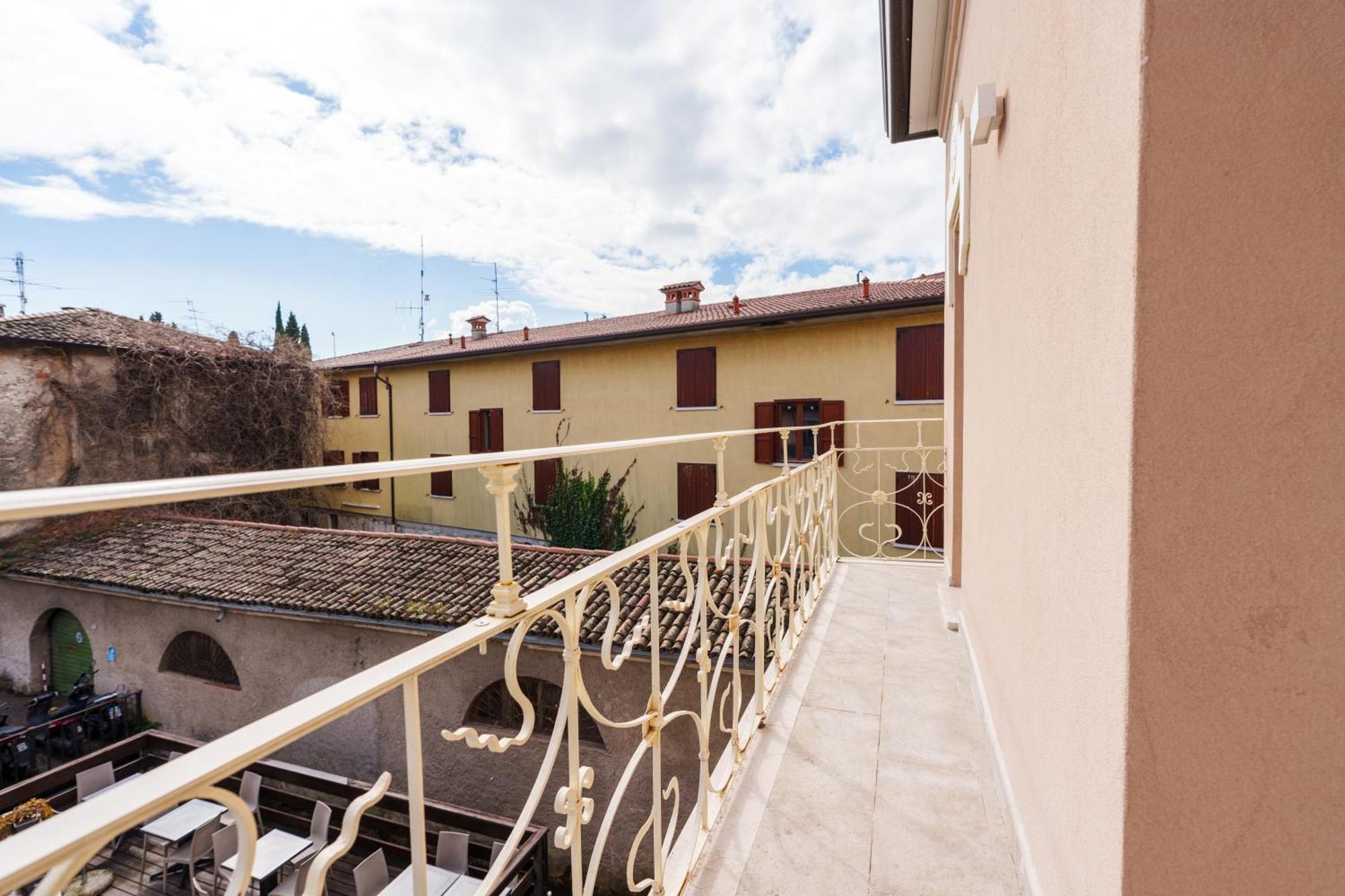 La Casa Incartata Daire Toscolano Maderno Dış mekan fotoğraf
